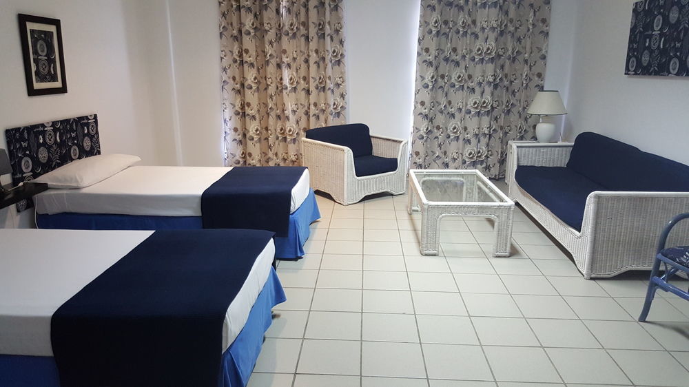 Ciw Hostel Pozo Izquierdo ภายนอก รูปภาพ